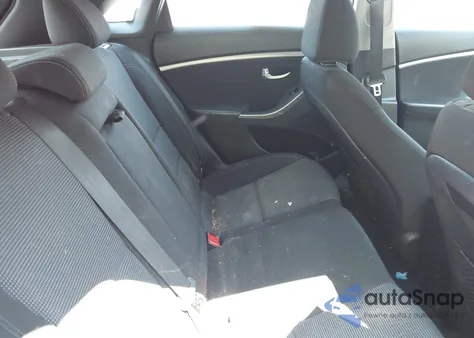 2016 Hyundai Elantra Gt z USA, uszkodzony, nr VIN KMHD35LH8GU327400